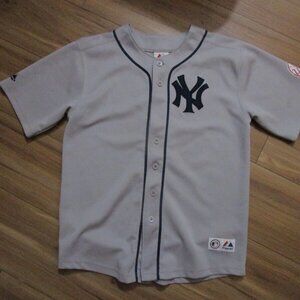 Vintage New York Yankees Majestic Derek Jeter 2 MLB Baseball Jersey Youth 14/16